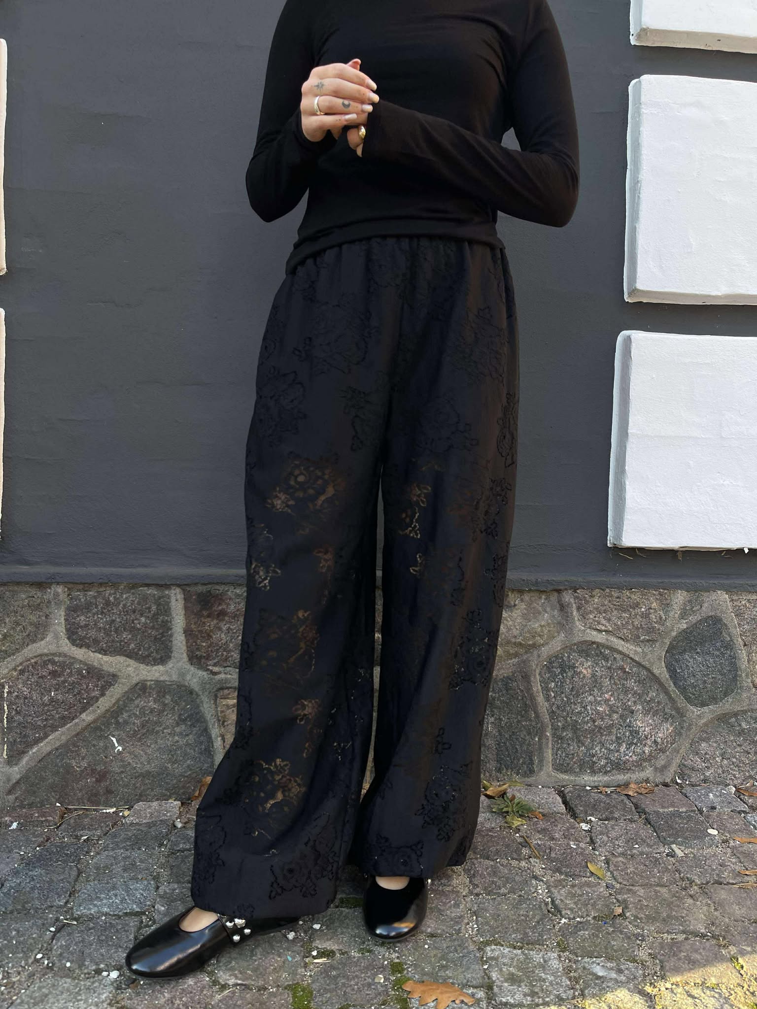 VILALA Trousers - Black